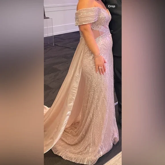 DRESS - Picture 3 of 5